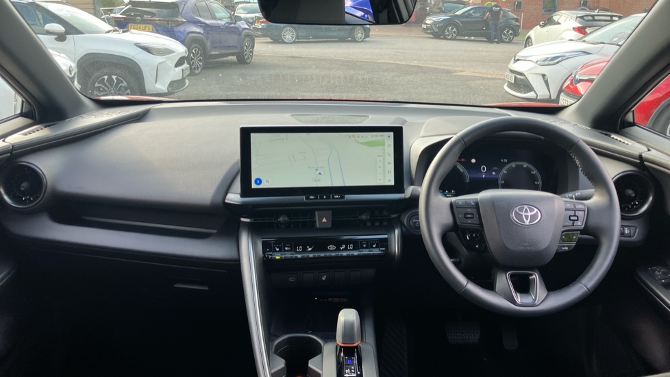 Toyota C-HR 2.0 PHEV Design 5dr CVT Hatchback - Image 6