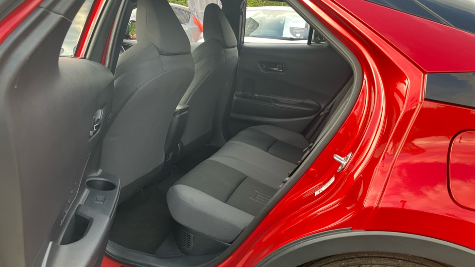 Toyota C-HR 2.0 PHEV Design 5dr CVT Hatchback - Image 15
