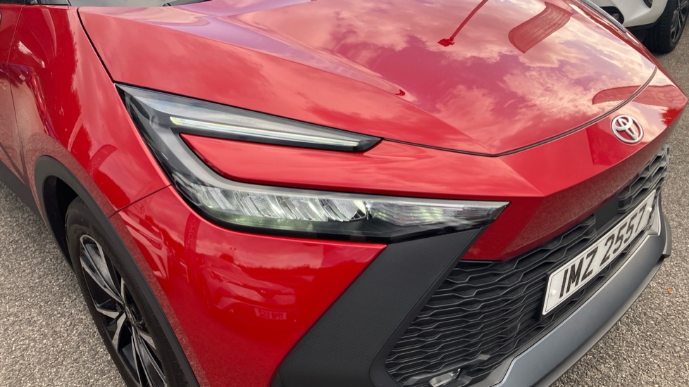 Toyota C-HR 2.0 PHEV Design 5dr CVT Hatchback - Image 20