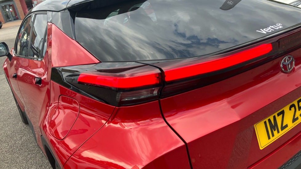 Toyota C-HR 2.0 PHEV Design 5dr CVT Hatchback - Image 21