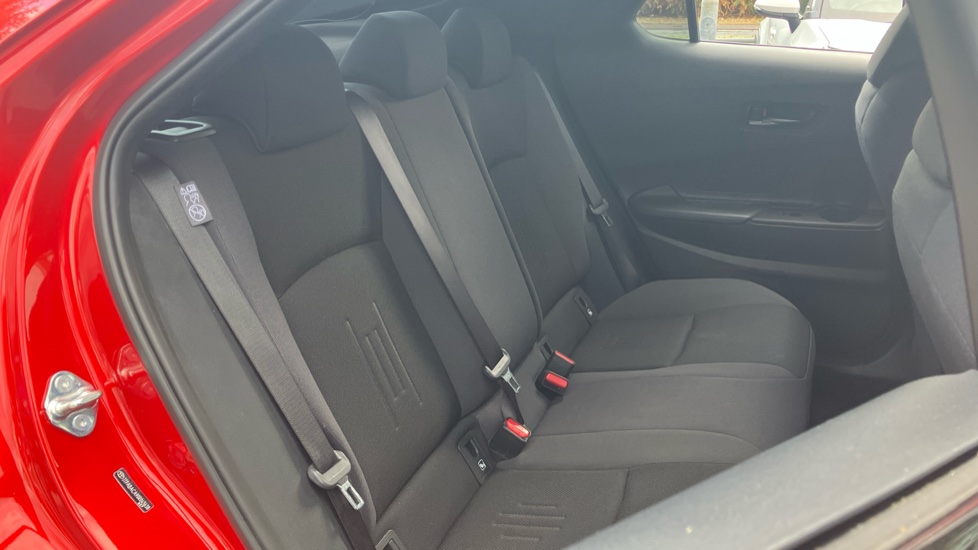 Toyota C-HR 2.0 PHEV Design 5dr CVT Hatchback - Image 65