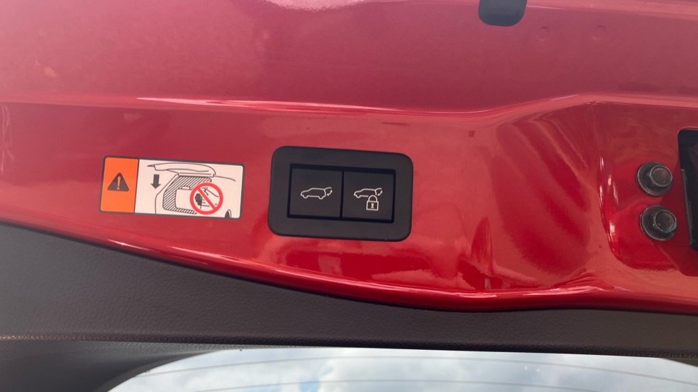 Toyota C-HR 2.0 PHEV Design 5dr CVT Hatchback - Image 66