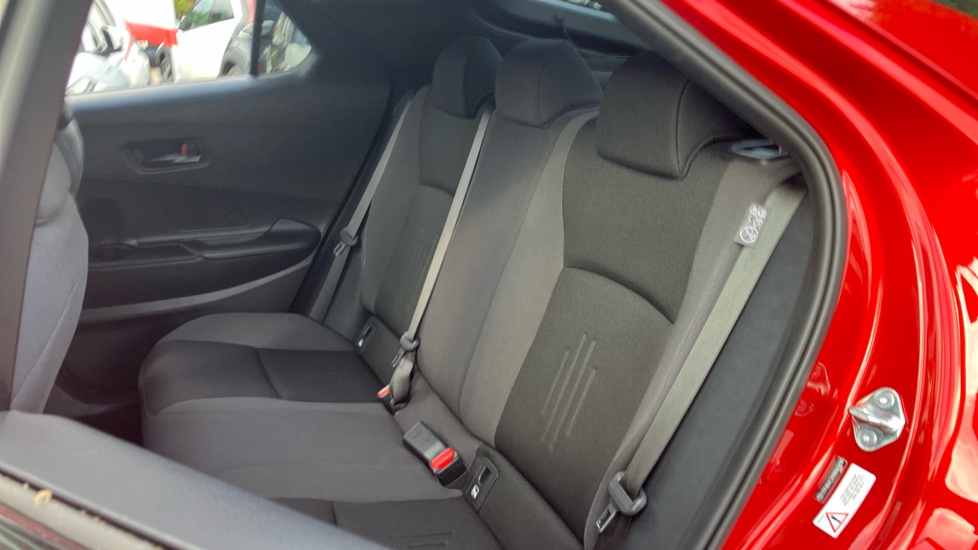 Toyota C-HR 2.0 PHEV Design 5dr CVT Hatchback - Image 67