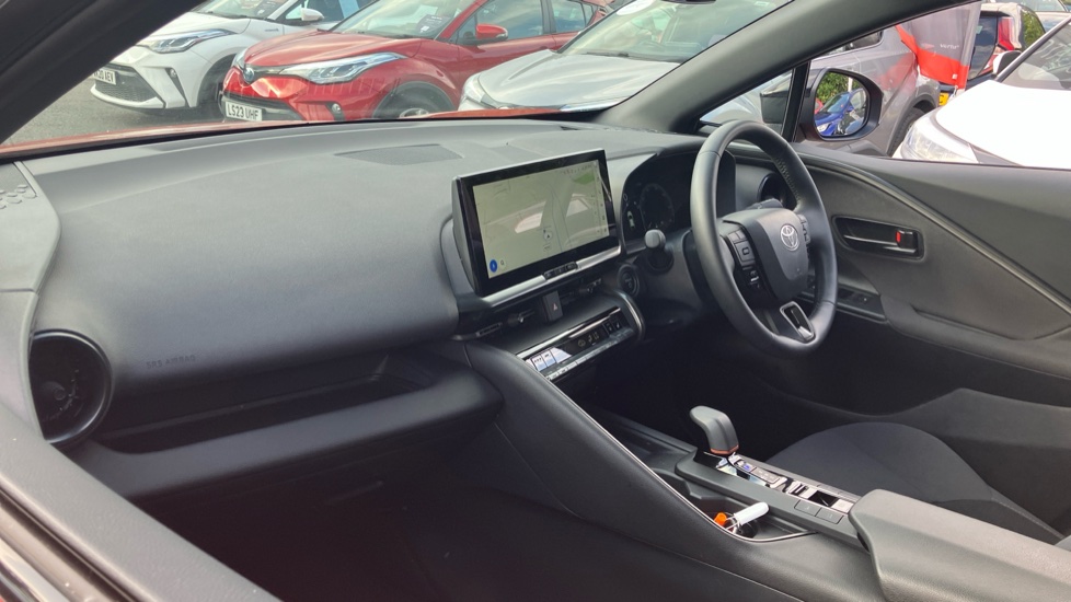 Toyota C-HR 2.0 PHEV Design 5dr CVT Hatchback - Image 69