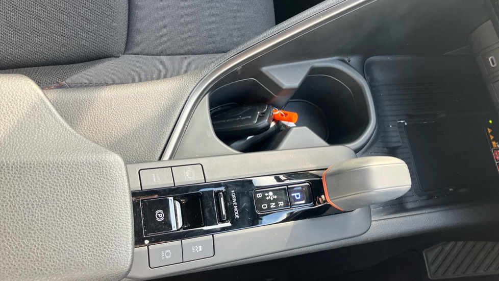 Toyota C-HR 2.0 PHEV Design 5dr CVT Hatchback - Image 71