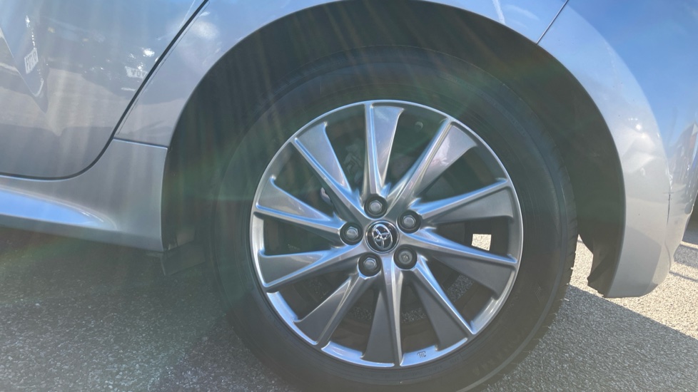 Toyota Yaris 1.5 Hybrid Icon 5dr CVT Hybrid Hatchback - Image 25