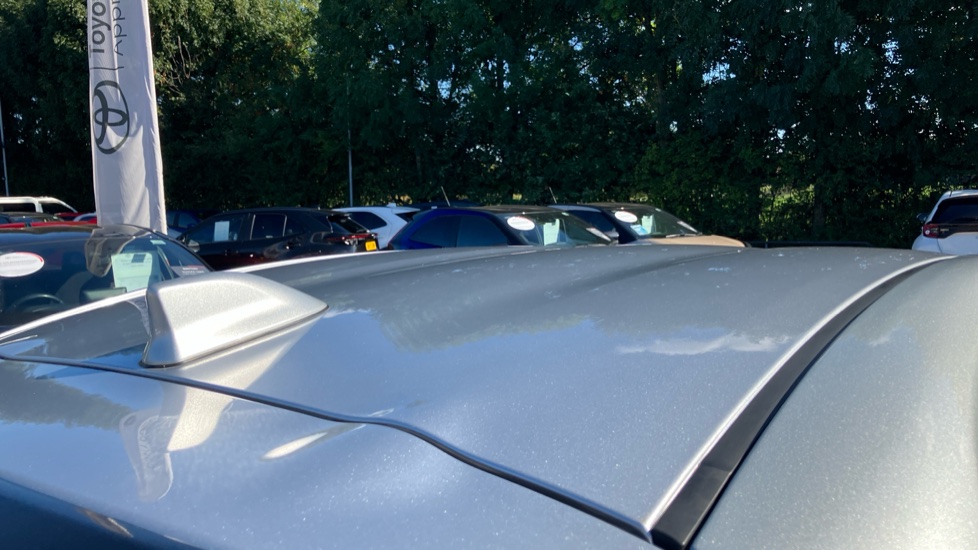 Toyota Yaris 1.5 Hybrid Icon 5dr CVT Hybrid Hatchback - Image 34