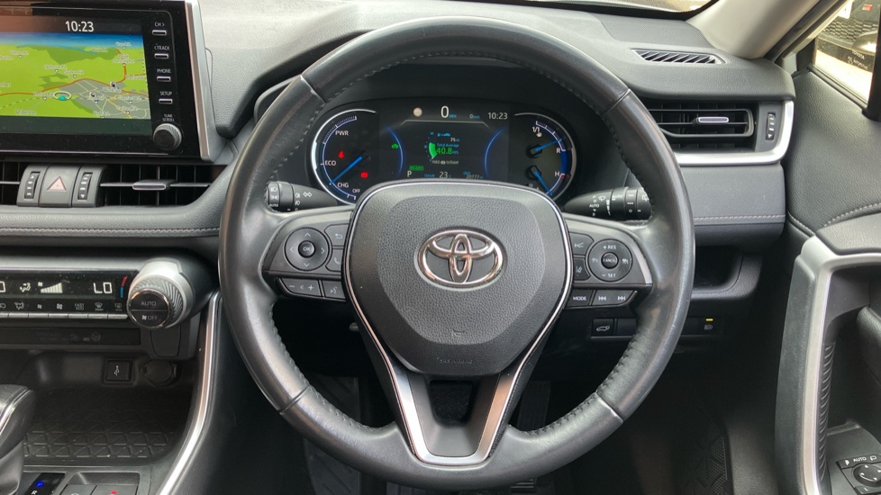 Toyota RAV4 2.5 VVT-i Hybrid Design 5dr CVT 2WD Hybrid Estate - Image 10