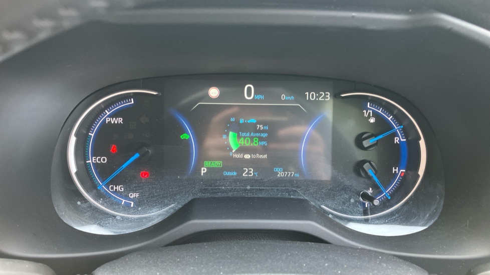 Toyota RAV4 2.5 VVT-i Hybrid Design 5dr CVT 2WD Hybrid Estate - Image 11