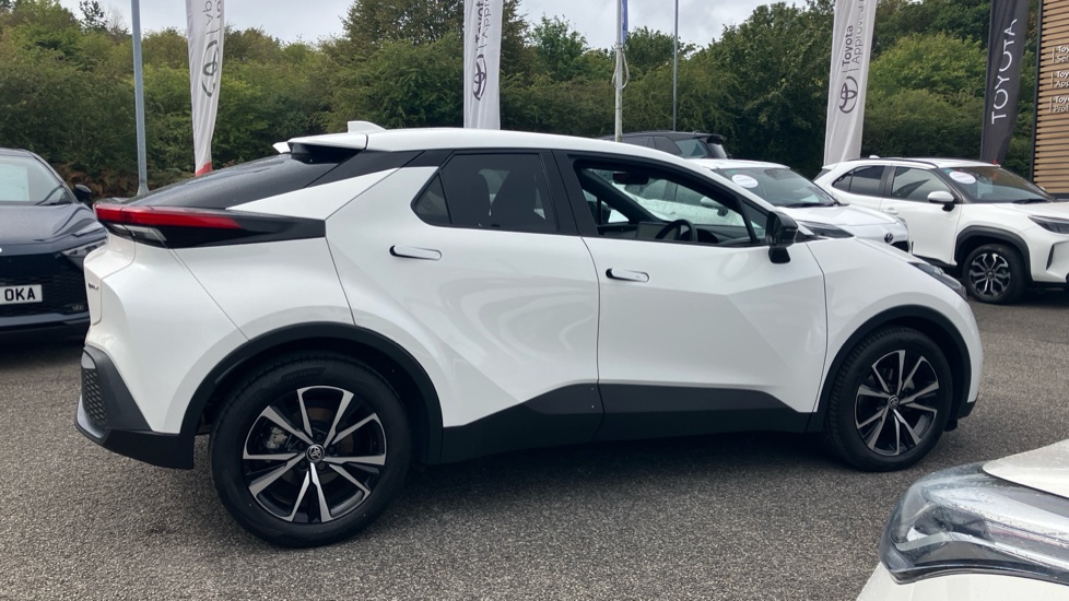 Toyota C-HR 1.8 Hybrid Design 5dr CVT Hybrid Hatchback - Image 23