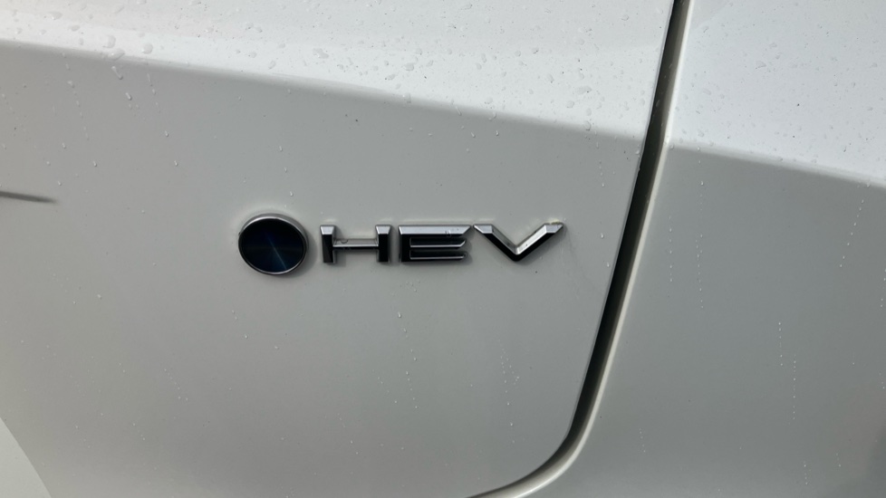 Toyota C-HR 1.8 Hybrid Design 5dr CVT Hybrid Hatchback - Image 56