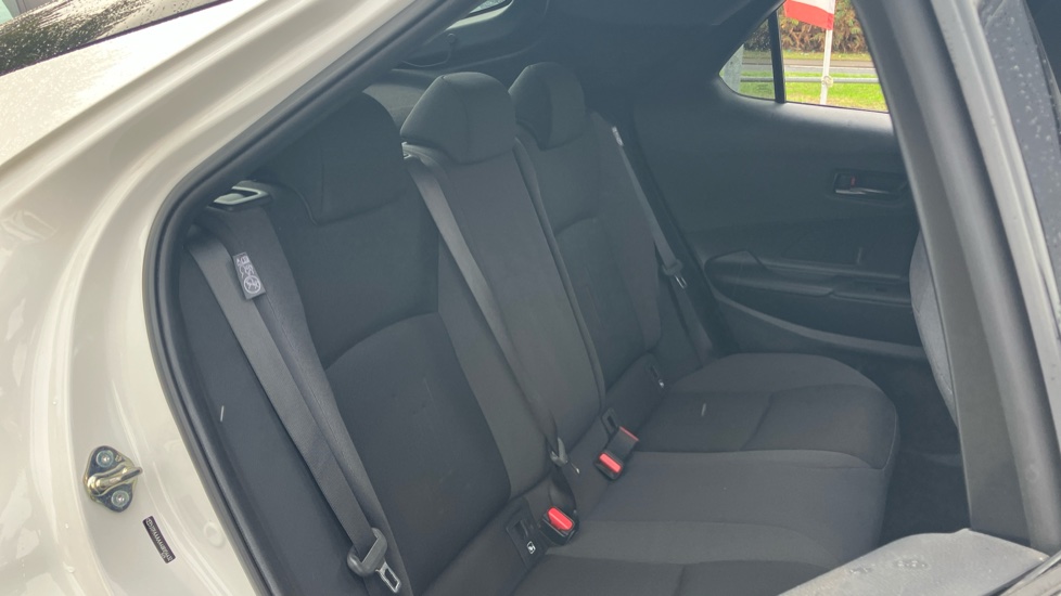 Toyota C-HR 1.8 Hybrid Design 5dr CVT Hybrid Hatchback - Image 59