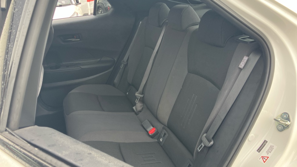 Toyota C-HR 1.8 Hybrid Design 5dr CVT Hybrid Hatchback - Image 60