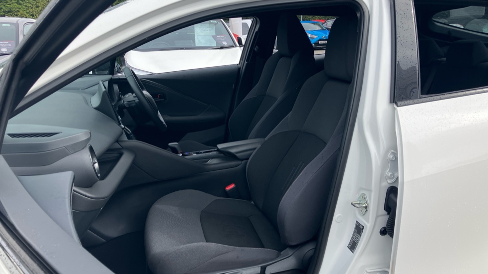 Toyota C-HR 1.8 Hybrid Design 5dr CVT Hybrid Hatchback - Image 61