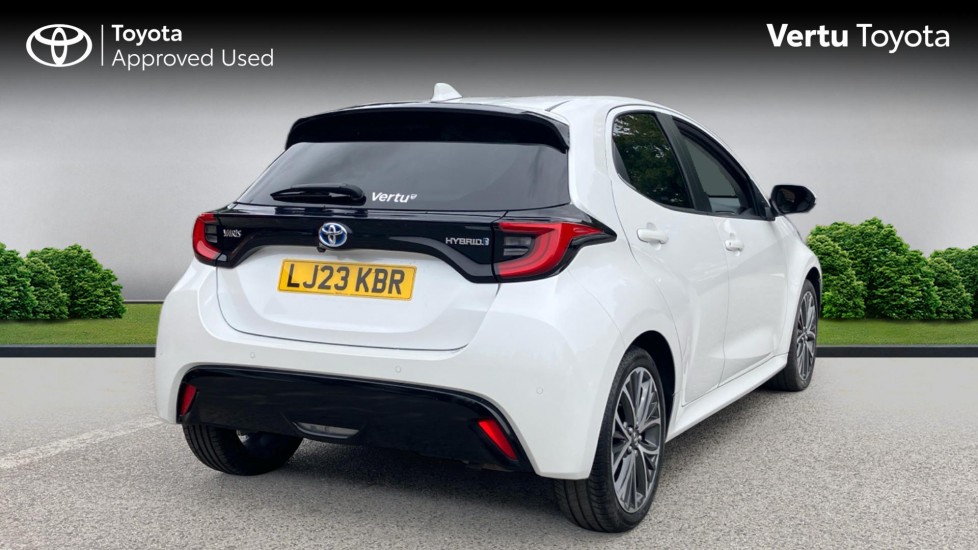 Toyota Yaris 1.5 Hybrid Excel 5dr CVT Hybrid Hatchback - Image 2