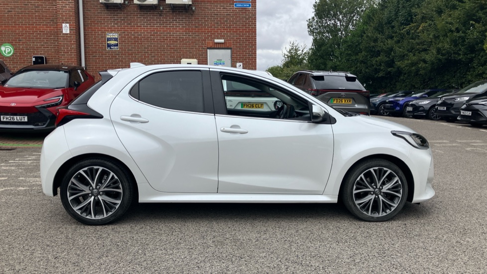 Toyota Yaris 1.5 Hybrid Excel 5dr CVT Hybrid Hatchback - Image 23
