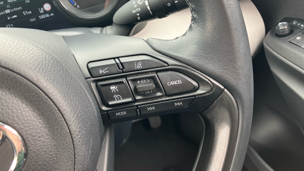 Toyota Yaris 1.5 Hybrid Excel 5dr CVT Hybrid Hatchback - Image 32