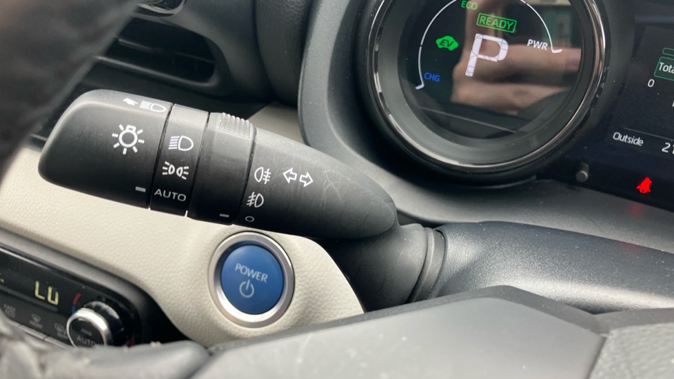 Toyota Yaris 1.5 Hybrid Excel 5dr CVT Hybrid Hatchback - Image 36