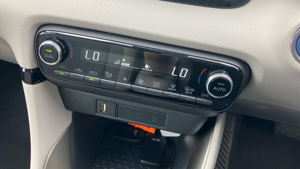 Toyota Yaris 1.5 Hybrid Excel 5dr CVT Hybrid Hatchback - Image 38