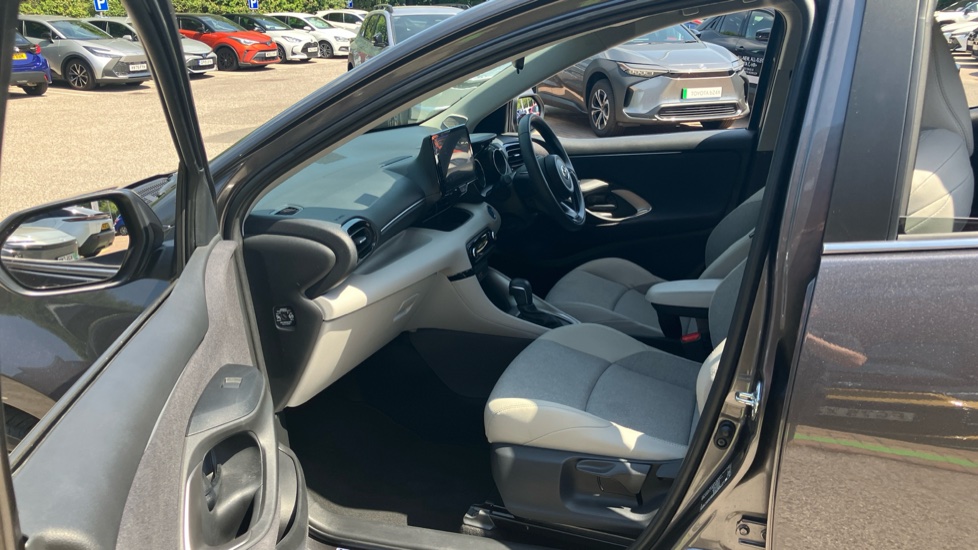 Toyota Yaris 1.5 Hybrid Excel 5dr CVT Hybrid Hatchback - Image 5