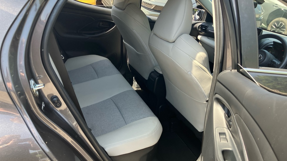 Toyota Yaris 1.5 Hybrid Excel 5dr CVT Hybrid Hatchback - Image 8