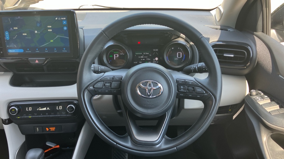 Toyota Yaris 1.5 Hybrid Excel 5dr CVT Hybrid Hatchback - Image 10