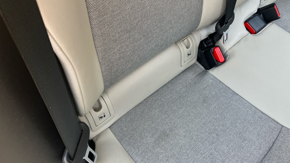 Toyota Yaris 1.5 Hybrid Excel 5dr CVT Hybrid Hatchback - Image 14