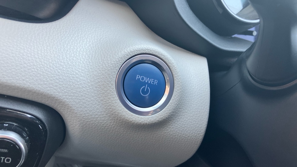 Toyota Yaris 1.5 Hybrid Excel 5dr CVT Hybrid Hatchback - Image 16
