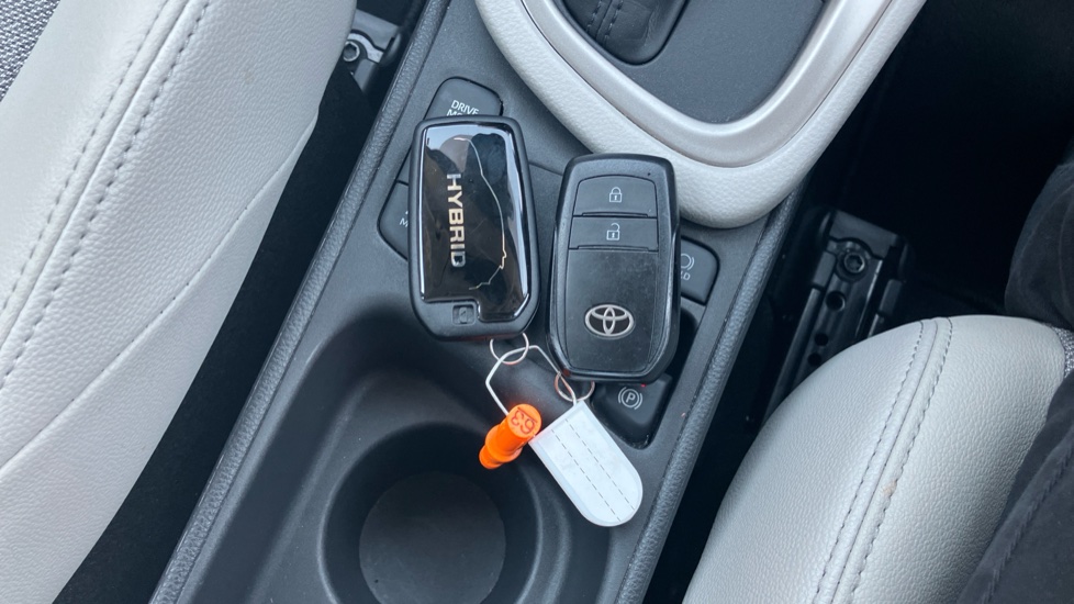 Toyota Yaris 1.5 Hybrid Excel 5dr CVT Hybrid Hatchback - Image 28