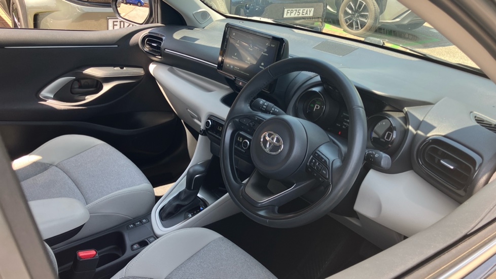 Toyota Yaris 1.5 Hybrid Excel 5dr CVT Hybrid Hatchback - Image 62