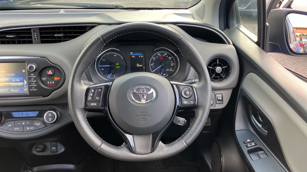 Toyota Yaris 1.5 Hybrid Icon 5dr CVT [Nav] Hybrid Hatchback - Image 7