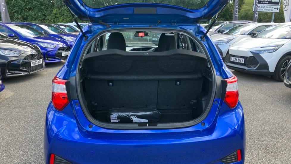 Toyota Yaris 1.5 Hybrid Icon 5dr CVT [Nav] Hybrid Hatchback - Image 13