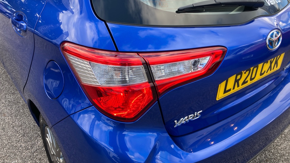 Toyota Yaris 1.5 Hybrid Icon 5dr CVT [Nav] Hybrid Hatchback - Image 21