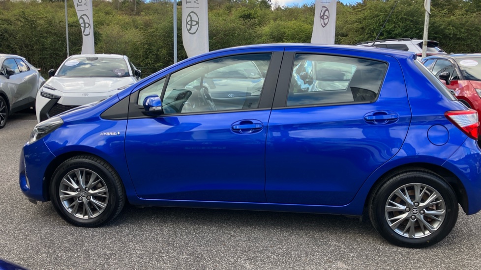 Toyota Yaris 1.5 Hybrid Icon 5dr CVT [Nav] Hybrid Hatchback - Image 24