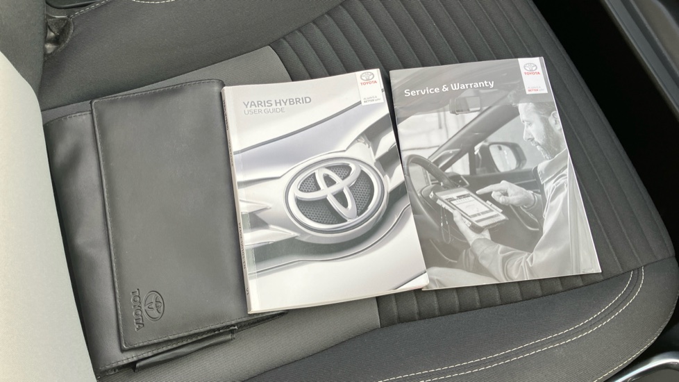 Toyota Yaris 1.5 Hybrid Icon 5dr CVT [Nav] Hybrid Hatchback - Image 27