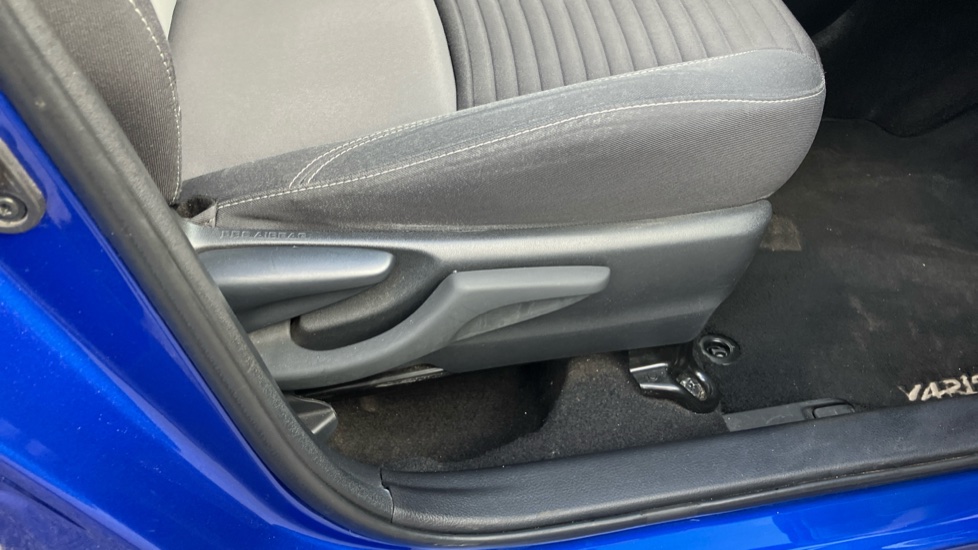 Toyota Yaris 1.5 Hybrid Icon 5dr CVT [Nav] Hybrid Hatchback - Image 30