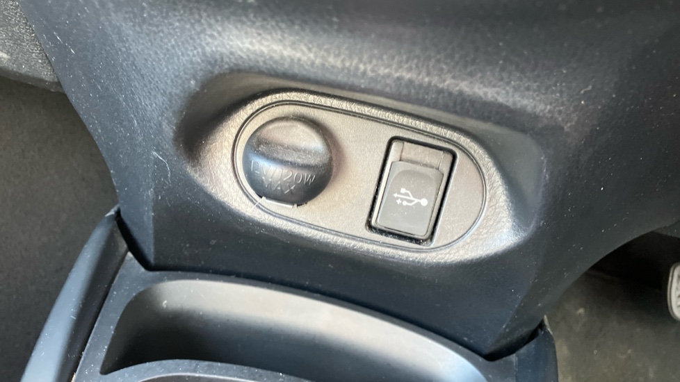Toyota Yaris 1.5 Hybrid Icon 5dr CVT [Nav] Hybrid Hatchback - Image 40