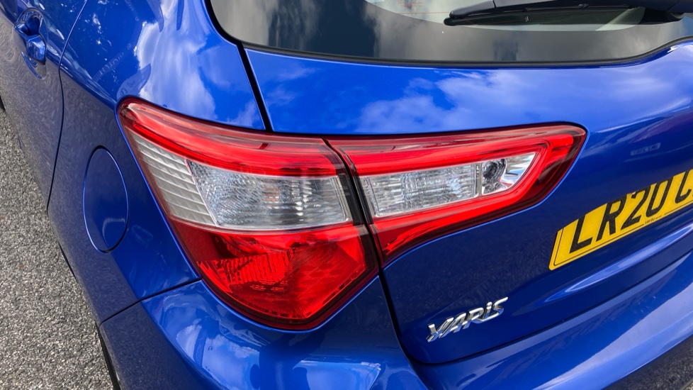 Toyota Yaris 1.5 Hybrid Icon 5dr CVT [Nav] Hybrid Hatchback - Image 43