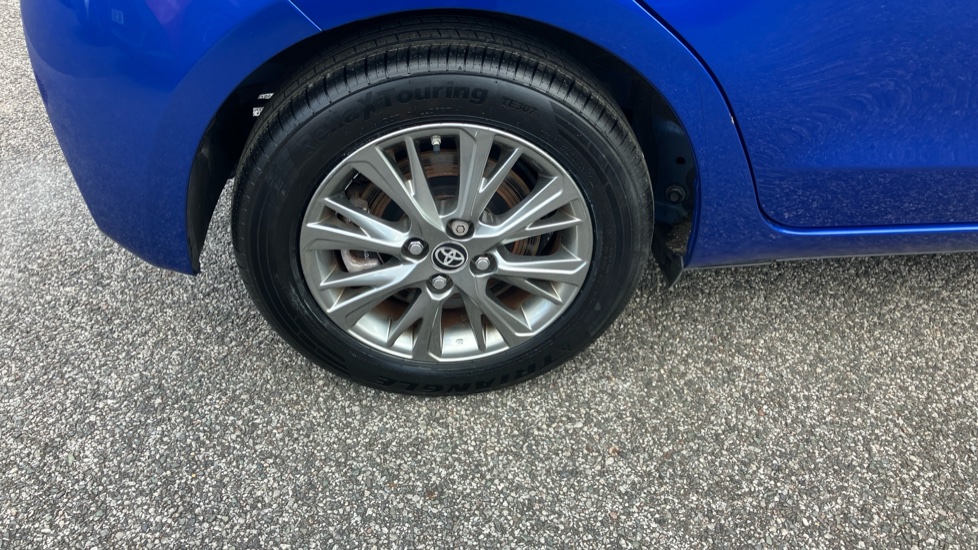 Toyota Yaris 1.5 Hybrid Icon 5dr CVT [Nav] Hybrid Hatchback - Image 55