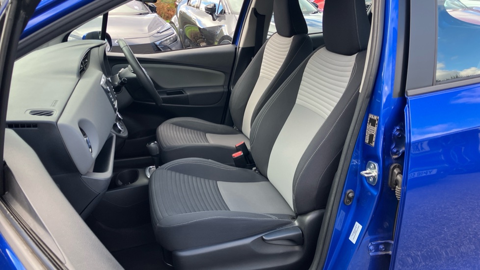 Toyota Yaris 1.5 Hybrid Icon 5dr CVT [Nav] Hybrid Hatchback - Image 62