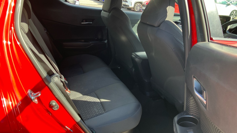 Toyota C-HR 1.8 Hybrid Icon 5dr CVT Hybrid Hatchback - Image 8