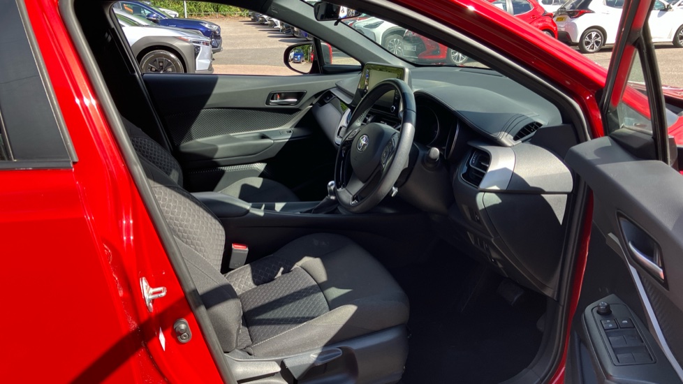 Toyota C-HR 1.8 Hybrid Icon 5dr CVT Hybrid Hatchback - Image 12