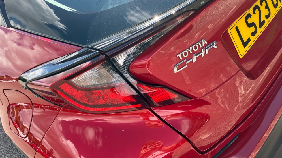 Toyota C-HR 1.8 Hybrid Icon 5dr CVT Hybrid Hatchback - Image 21