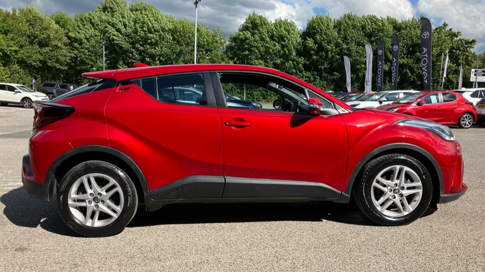 Toyota C-HR 1.8 Hybrid Icon 5dr CVT Hybrid Hatchback - Image 23