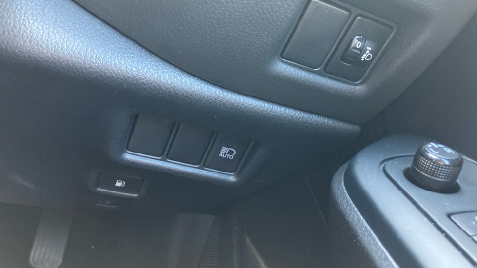 Toyota C-HR 1.8 Hybrid Icon 5dr CVT Hybrid Hatchback - Image 65
