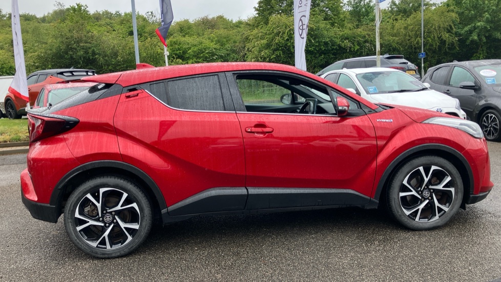 Toyota C-HR 1.8 Hybrid Design 5dr CVT Hybrid Hatchback - Image 23