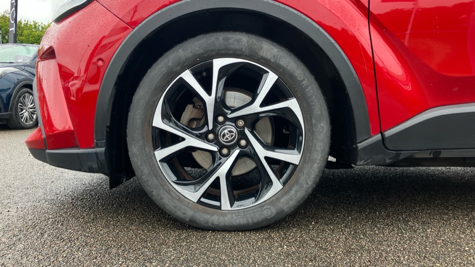 Toyota C-HR 1.8 Hybrid Design 5dr CVT Hybrid Hatchback - Image 25