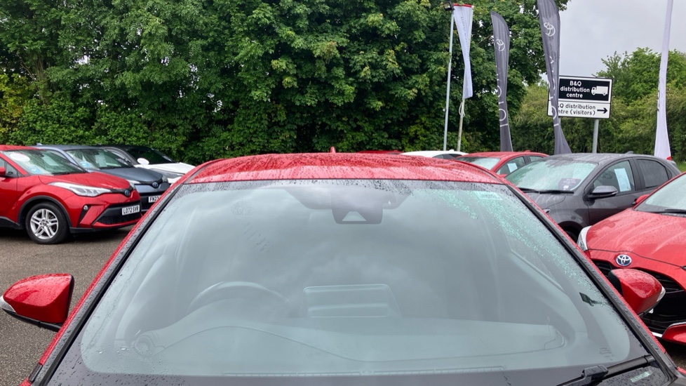 Toyota C-HR 1.8 Hybrid Design 5dr CVT Hybrid Hatchback - Image 29