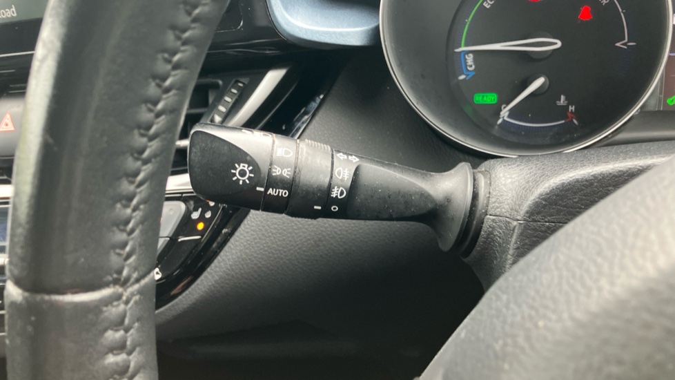 Toyota C-HR 1.8 Hybrid Design 5dr CVT Hybrid Hatchback - Image 36