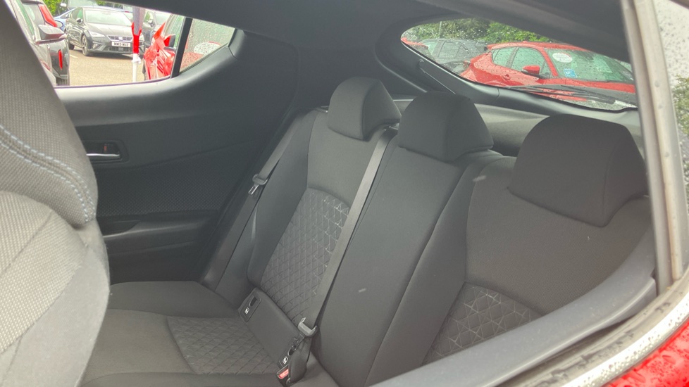 Toyota C-HR 1.8 Hybrid Design 5dr CVT Hybrid Hatchback - Image 44
